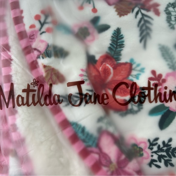 MATILDA JANE BRAND NEW ALL SNUGGLED UP BLANKET - Picture 2 of 3